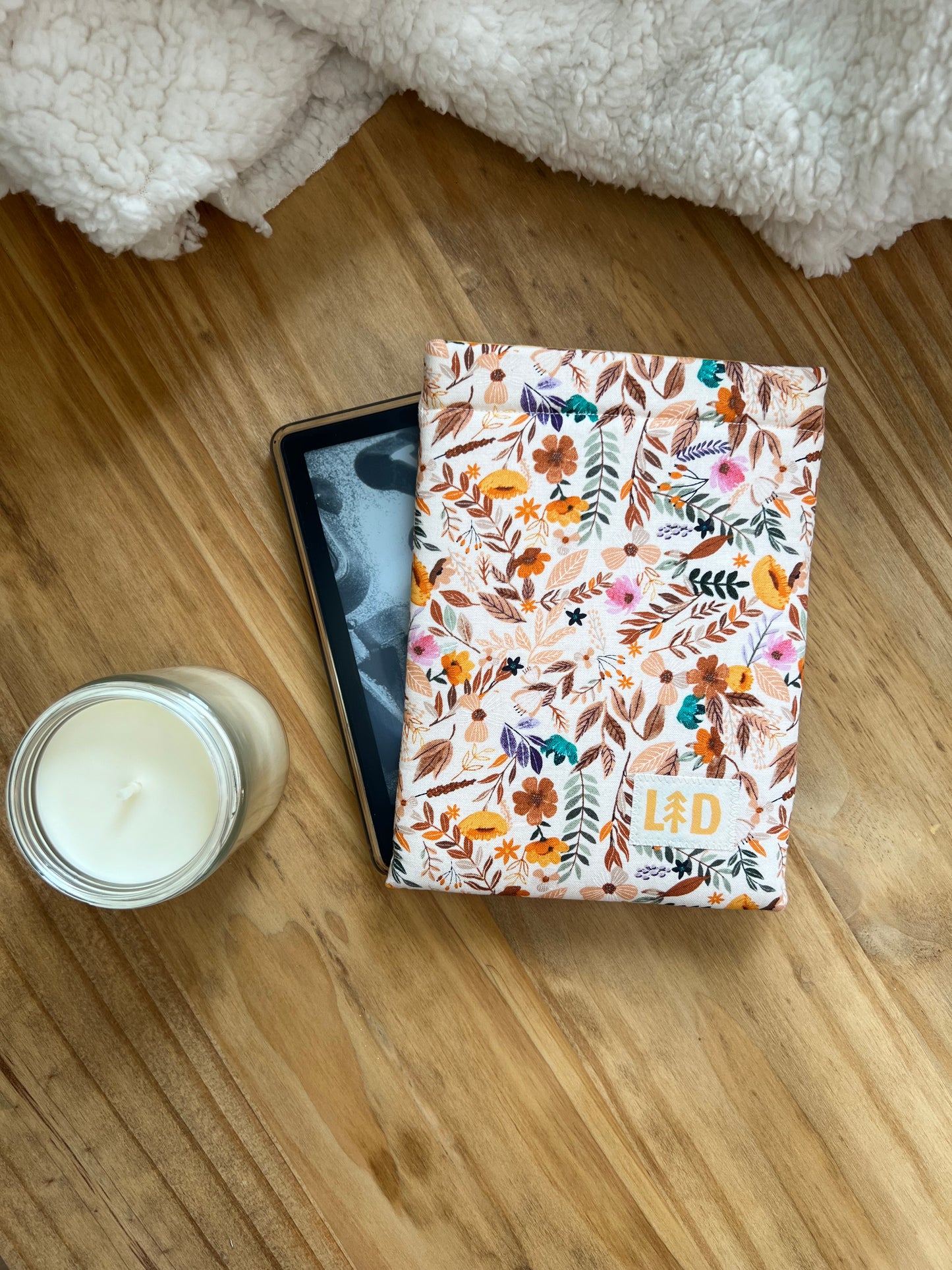 Fall Floral E-Reader Sleeve
